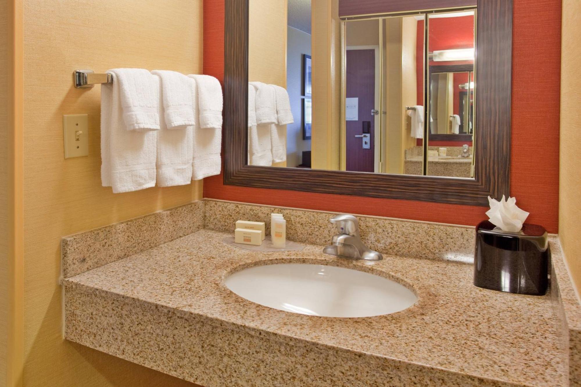 Courtyard Houston Sugar Land/Stafford Hotel Luaran gambar