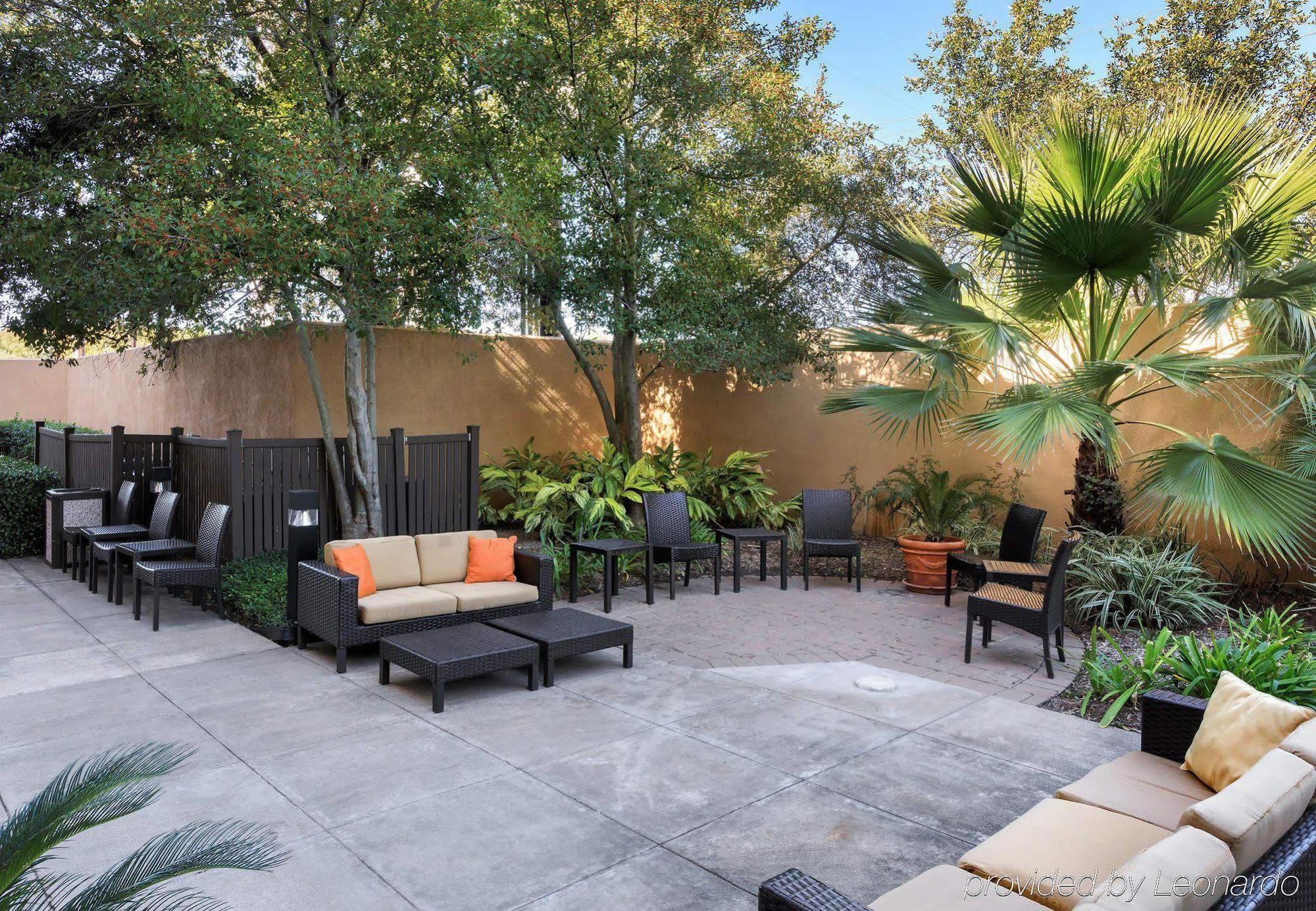 Courtyard Houston Sugar Land/Stafford Hotel Luaran gambar